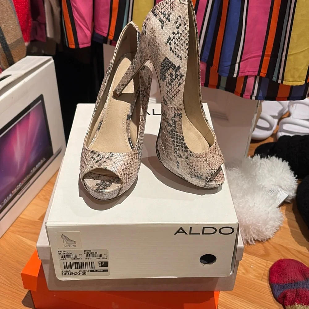 Aldo pumps - Picture 1 of 7